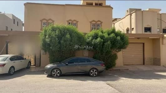 فیلا 5 غرف نوم للبيع في جنوب الرياض، الرياض - فيلا للبيع في شارع ابن الناظر, حي العزيزية, مدينة الرياض, منطقة الرياض
