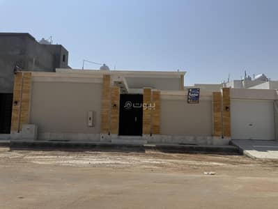 4 Bedroom Floor for Sale in Almadayin, Hail - Floor in Almadayin 4 bedrooms 750000 SAR - 87767413