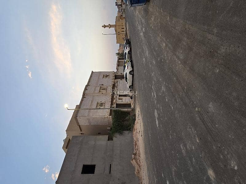 عمارة للبيع دورين وملحق في جدة حي الصواري