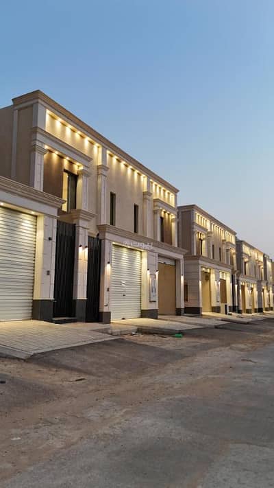 3 Bedroom Floor for Sale in East Riyadh, Riyadh - Residential apartment for sale in Al Janadriyah