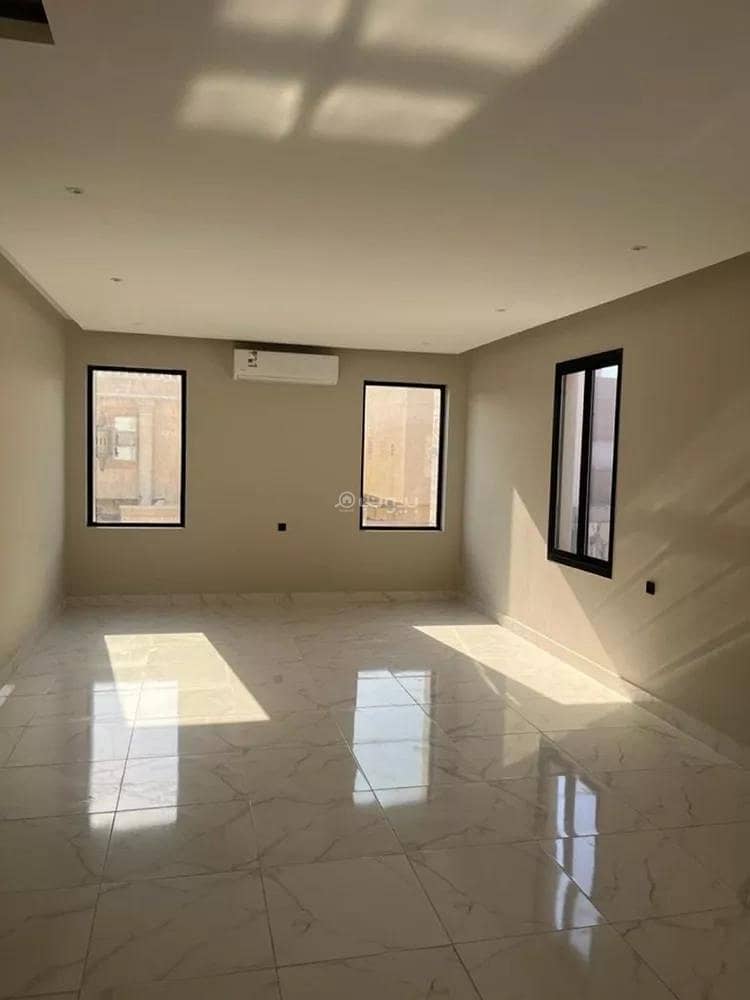 دور مكون من 3 غرف نوم للإيجار في العريض، الرياض