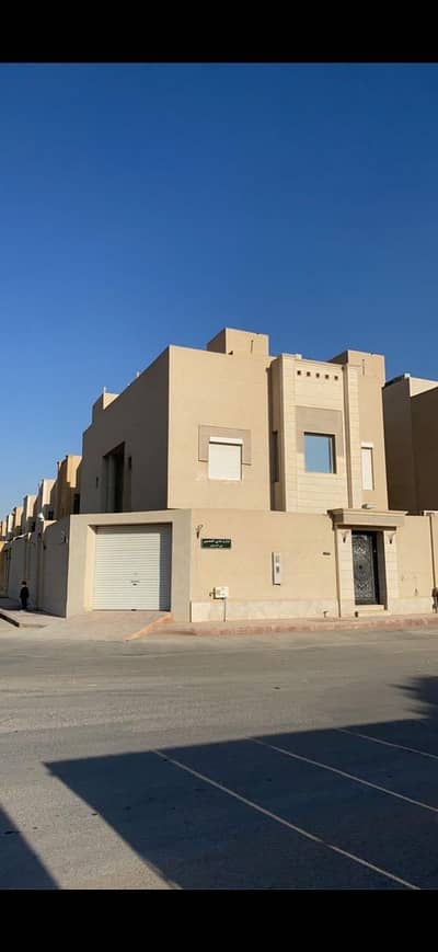 فیلا 9 غرف نوم للبيع في شمال الرياض، الرياض - فيلا للبيع في الرياض بحي النرجس