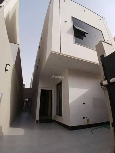 4 Bedroom Floor for Sale in East Riyadh, Riyadh - For Sale: Ground-floor home on Muqil bin Aamir Street, Al-Rimal District, Riyadh, Riyadh Region