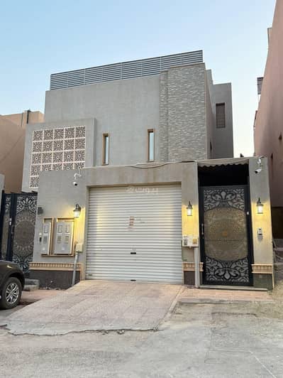 دور 5 غرف نوم للايجار في شمال الرياض، الرياض - منزل مكون من دور وملحق علوي مؤثث بموقع مميز