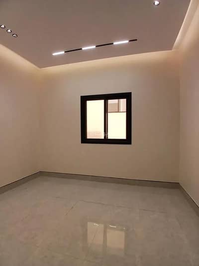 4 Bedroom Floor for Sale in East Riyadh, Riyadh - For Sale: Ground-floor house on Ubaydallah Al-Faqih Street, Al-Rimal District, Riyadh