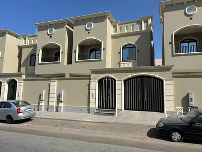7 Bedroom Villa for Sale in North Jeddah, Jeddah - A villa consisting of 7 bedrooms for sale in the Taiba neighborhood, Jeddah.