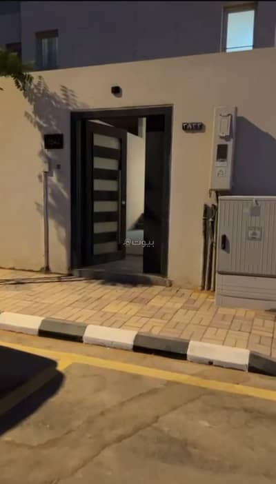 فیلا 4 غرف نوم للايجار في شمال الرياض، الرياض - فيلا للايجار