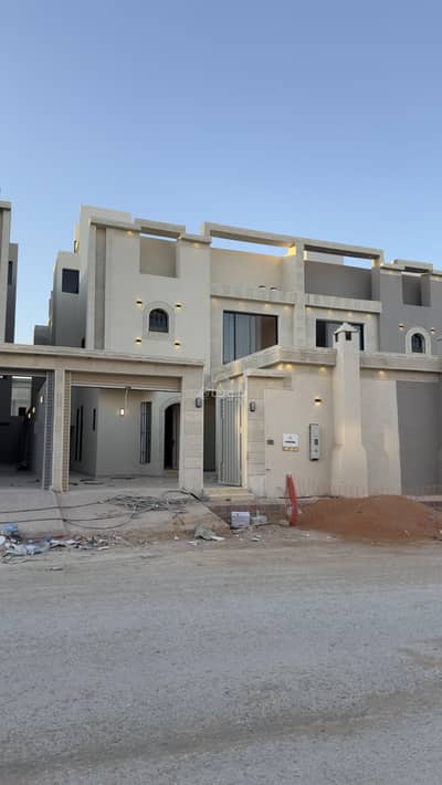 4 Bedroom Villa for Sale in South Riyadh, Riyadh - Villa in South Riyadh，Badr 4 bedrooms 1000000 SAR - 87760752