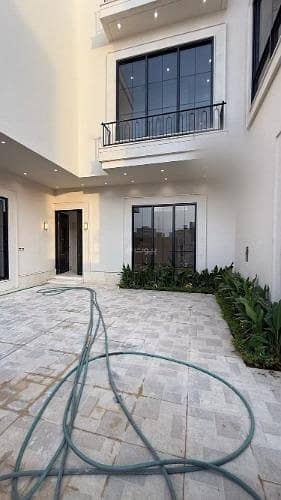 5 Bedroom Villa for Sale in West Riyadh, Riyadh - Villa For Sale in Al Mahdiyah, Riyadh