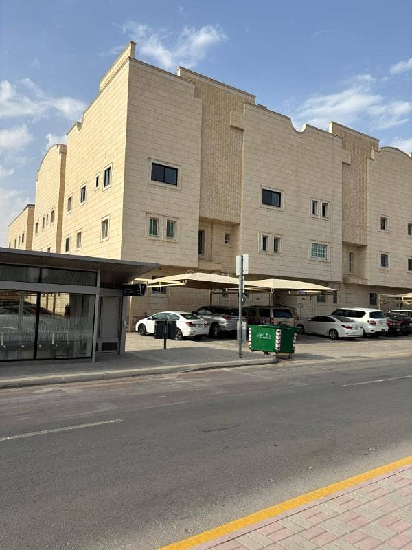 Used apartment for sale in Al-Nakheel neighborhood in Riyadh, floor.