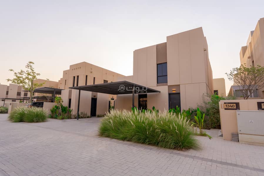 Villa in Sidra 5 bedrooms 180000 SAR - 87772932