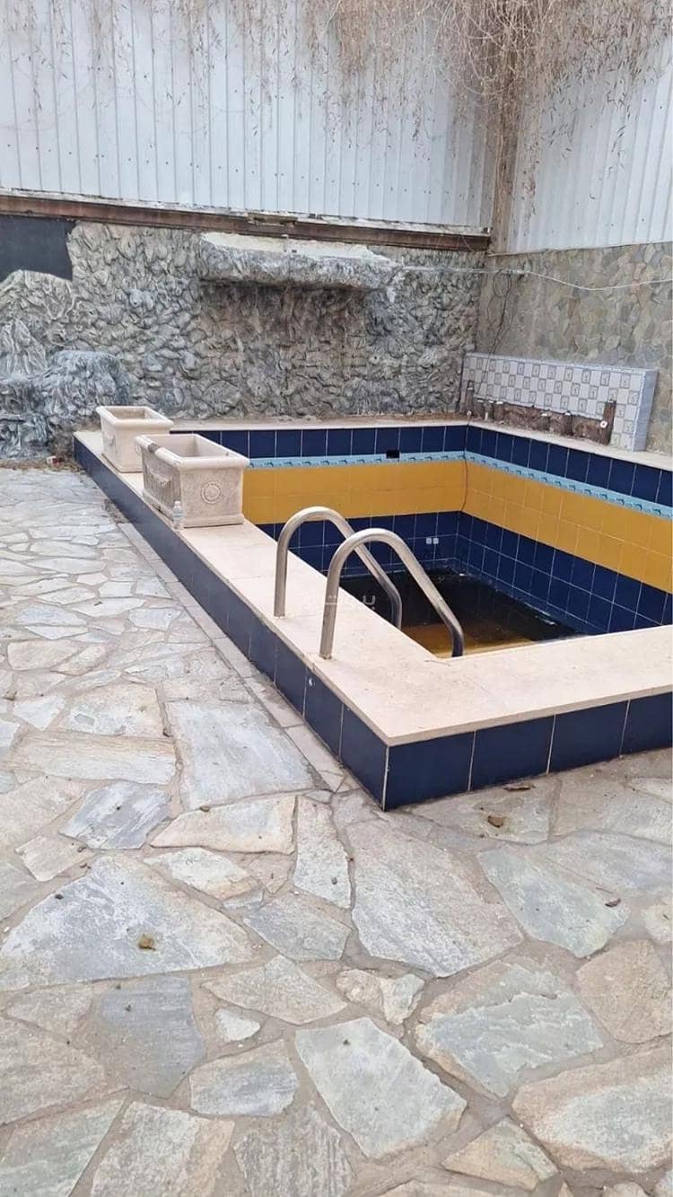 فيلا للإيجار في الروضة، جدة