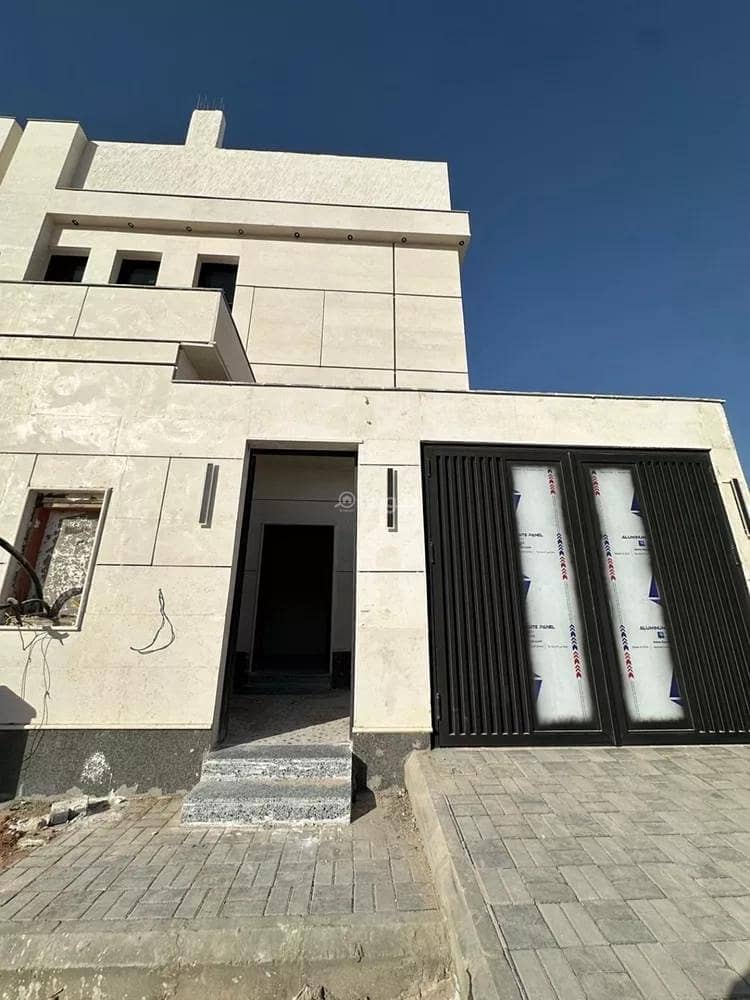 Villa For Sale in Al Maizilah, Riyadh Villa For Sale in Al Maizilah, Riyadh