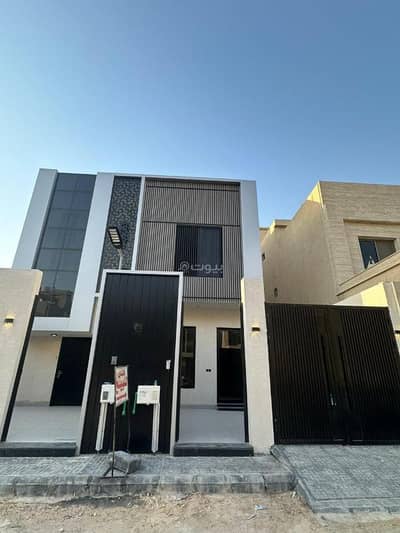 4 Bedroom Villa for Sale in North Riyadh, Riyadh - For sale townhouse villa in the Al Arid neighborhood