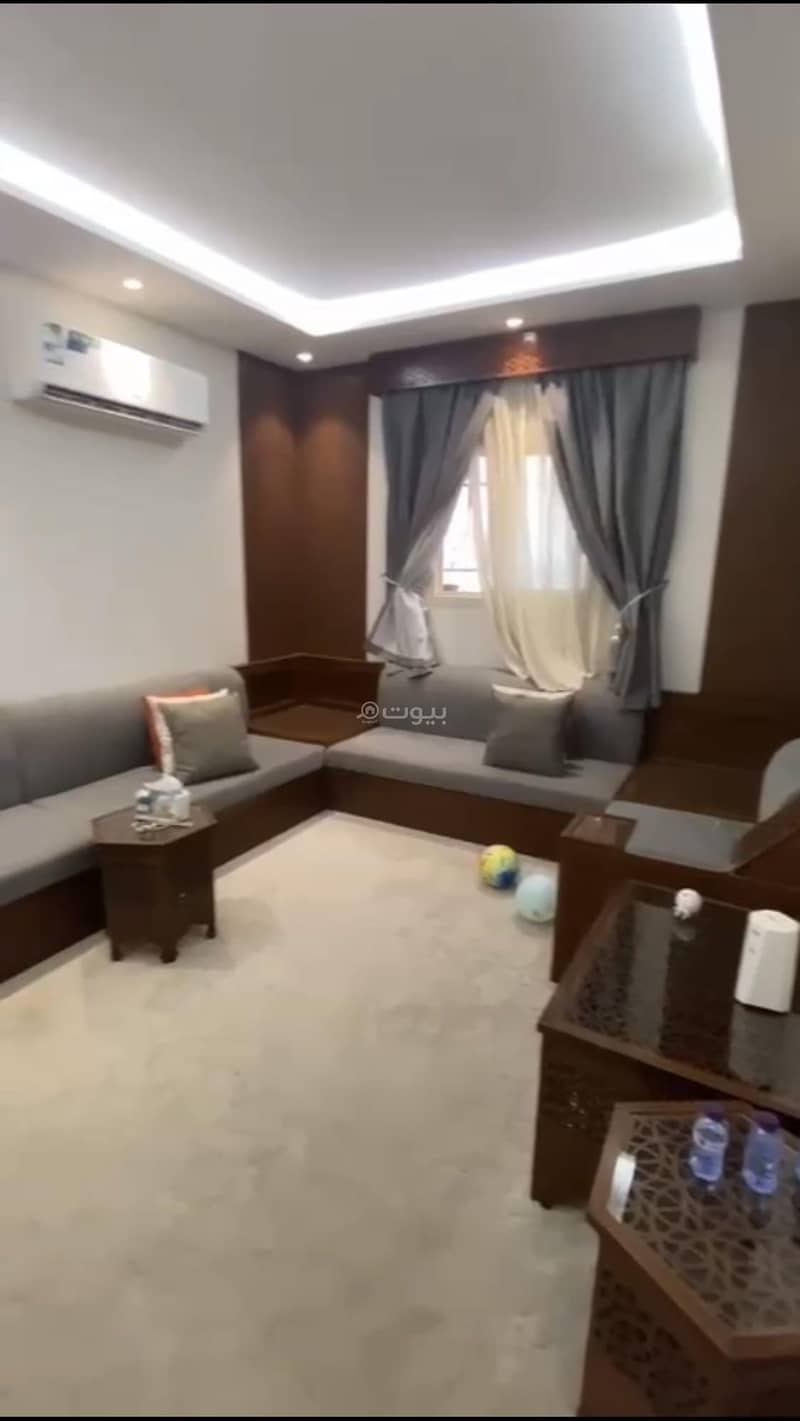 Apartment in West Riyadh，Tuwaiq 7 bedrooms 700000 SAR - 87775746