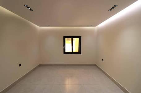 4 Bedroom Flat for Sale in North Jeddah, Jeddah - Four-bedroom apartment for sale in Al-Nuaim, Jeddah
