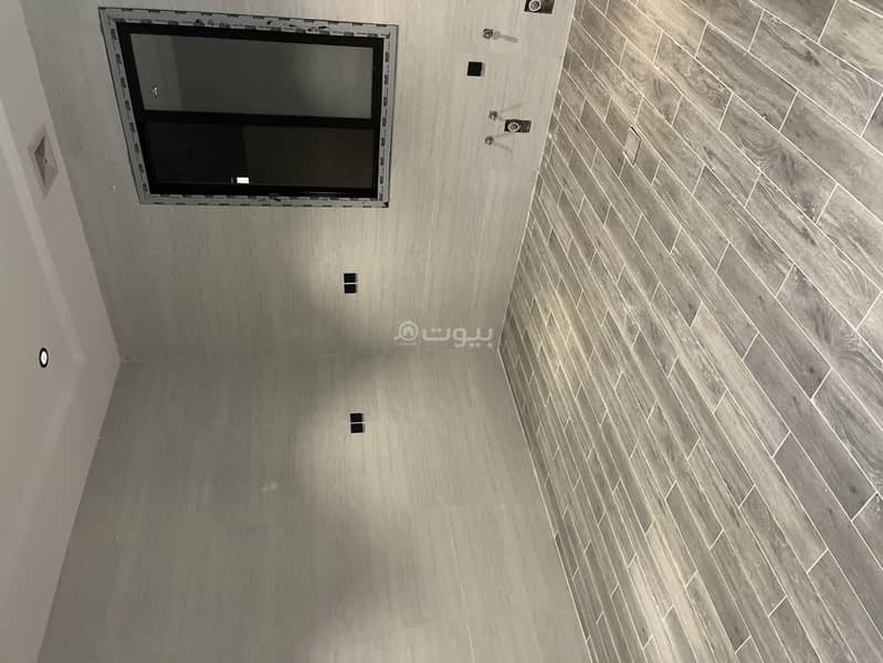 Side staircase villa