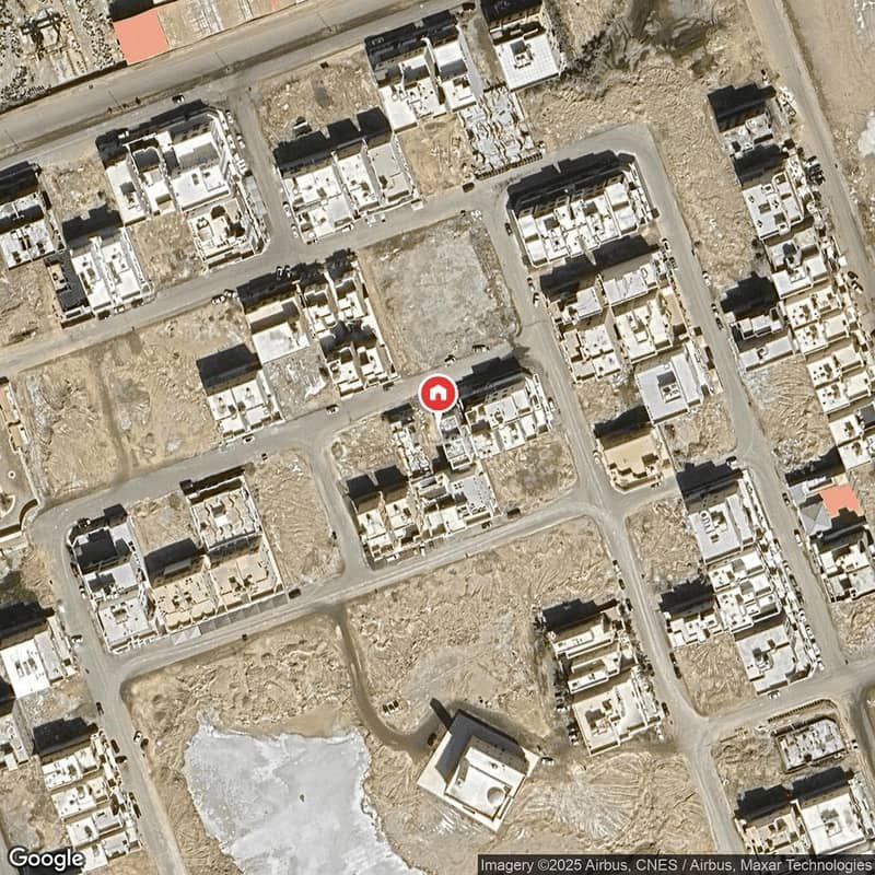 Luxury Duplex Villa for Sale in Al-Sawari District – 3 Floors with Private Pool Luxury Duplex Villa for Sale in Al-Sawari District – 3 Floors with Private Pool