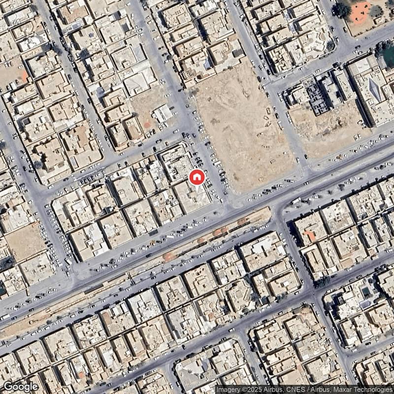 مبنى معرض للإيجار في الوادي، الرياض