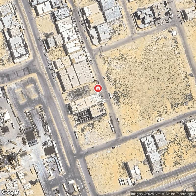 Building For Sale in Al-Basatin District - Buqayq