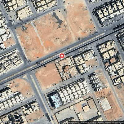 11 Bedroom Residential Building for Sale in East Riyadh, Riyadh - Building for sale on Al-Qamari Street, Al-Munseah neighborhood, Riyadh City, Riyadh Region