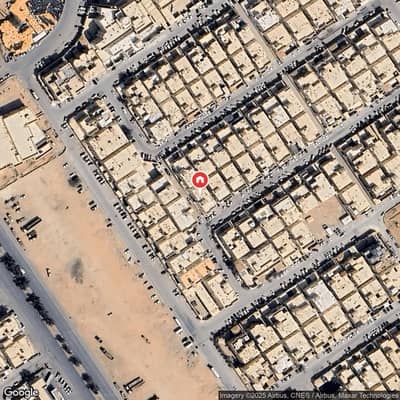 6 Bedroom Villa for Sale in East Riyadh, Riyadh - Ground floor villa and 3 apartments in Al Naseem neighborhood