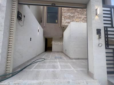 4 Bedroom Flat for Sale in South Riyadh, Riyadh - Apartment with 4 bedrooms for sale in Badr