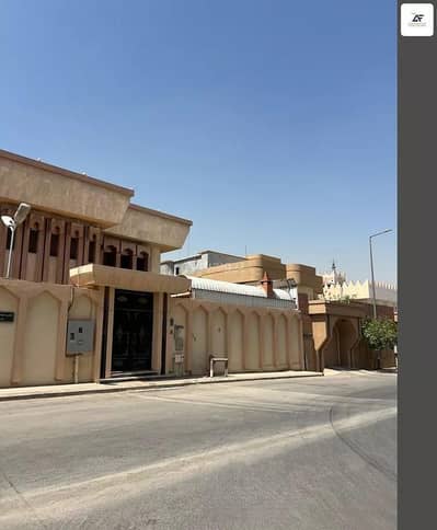 5 Bedroom Villa for Sale in East Riyadh, Riyadh - Villa for sale on Abdulrahman bin Zaidan Street, Al-Salam District, Riyadh City, Riyadh Region.