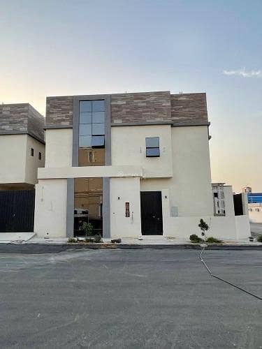 7 Bedroom Villa for Sale in West Riyadh, Riyadh - Villa For Sale in Al Mahdiyah, Riyadh
