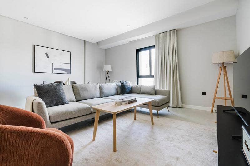 Blueground | 2 Bedroom & Gym
