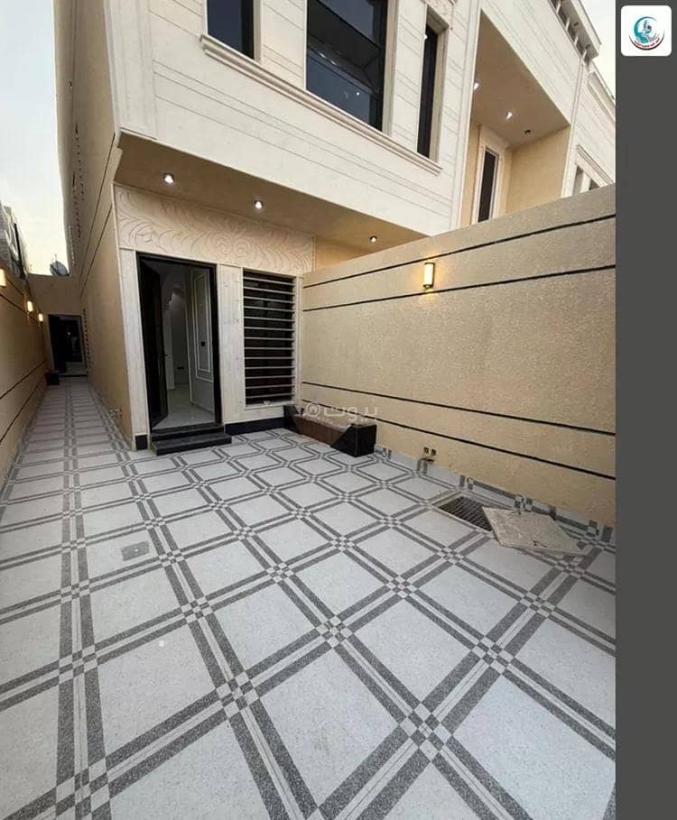 طابق للبيع في عكاظ، الرياض