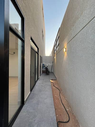 6 Bedroom Villa for Sale in West Riyadh, Riyadh - Villa for sale
