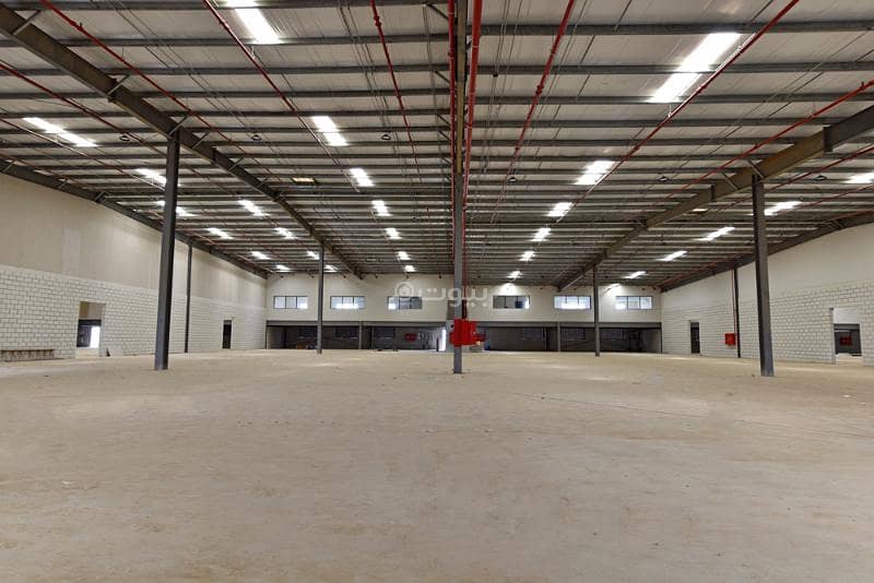 Warehouse for rent with easy and fast loading and unloading services