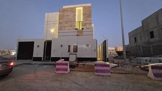 دور 4 غرف نوم للبيع في غرب الرياض، الرياض - دور للبيع في الديراب، الرياض