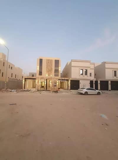 دور 6 غرف نوم للبيع في شرق الرياض، الرياض - طابق مكون من 6 غرف للبيع في الجنادرية، الرياض