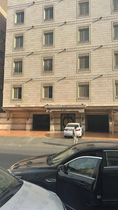 Apartment with 6 bedrooms for rent in Al-Wurood, Jeddah