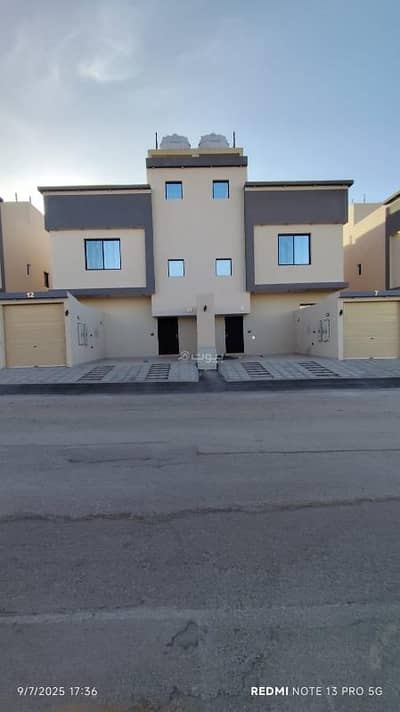 4 Bedroom Floor for Sale in South Riyadh, Riyadh - For sale, an upper floor with a separate deed in Al-Badr neighborhood on Imam Muslim Road.
