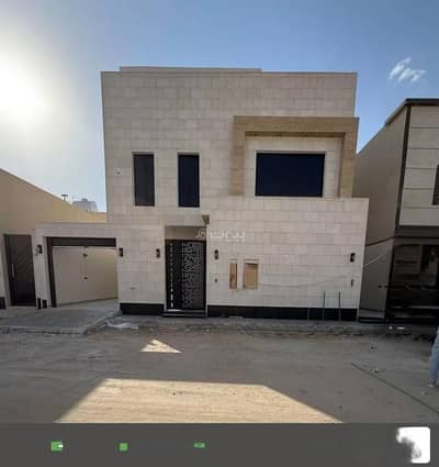 دور 5 غرف نوم للبيع في شرق الرياض، الرياض - طابق للبيع في الجنادرية، الرياض