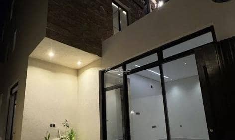 دور 5 غرف نوم للبيع في شرق الرياض، الرياض - ملكية للبيع
