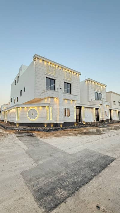 3 Bedroom Villa for Sale in South Riyadh, Riyadh - Villa For Sale in Al Aziziyah, Riyadh