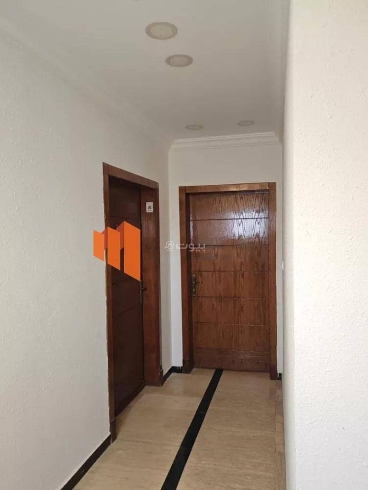 استوديو للإيجار في الحمراء، الخبر