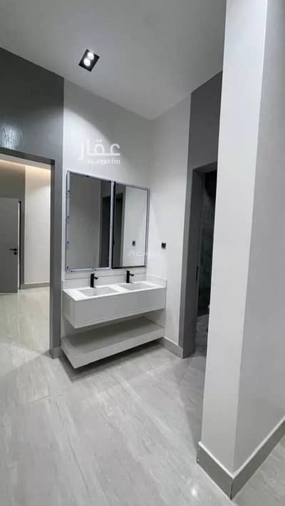 3 Bedroom Floor for Sale in East Riyadh, Riyadh - Floor in East Riyadh，Al Nadwa District 3 bedrooms 795000 SAR - 87773339