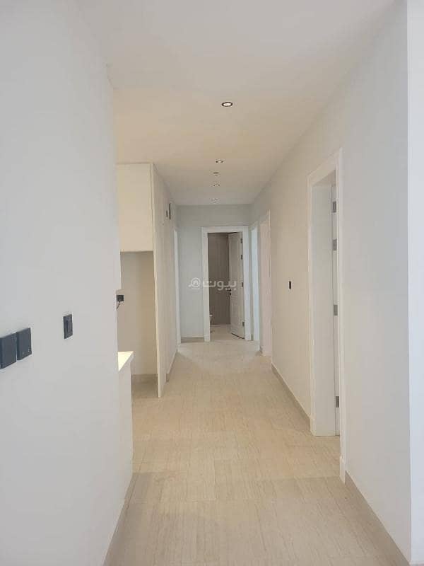 شقة فاخرة مع سطح واسع بحي المعذر شقة فاخرة مع سطح واسع بحي المعذر