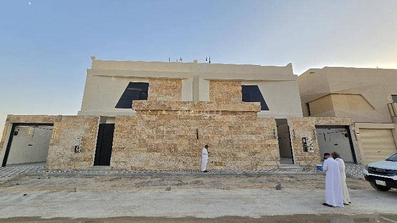 Upper floor with an apartment for sale