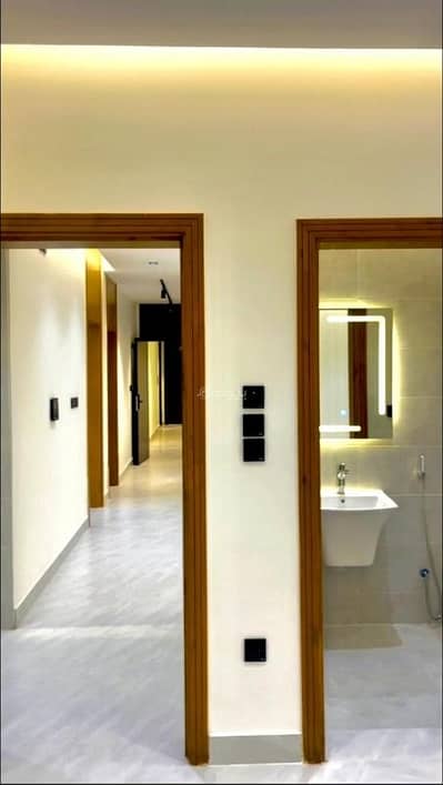 4 Bedroom Apartment for Sale in North Jeddah, Jeddah - Four-bedroom apartment for sale in Al Manar