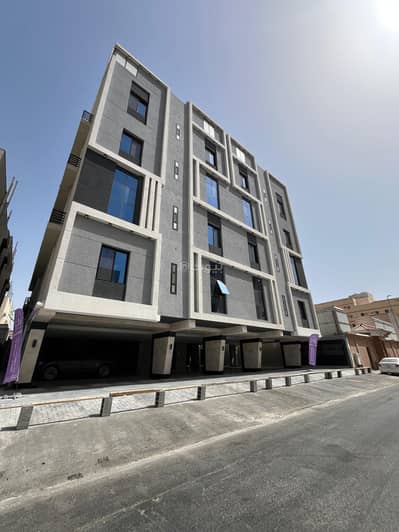5 Bedroom Apartment for Sale in North Jeddah, Jeddah - 5-bedroom apartment in Al Safa neighborhood at a prime location