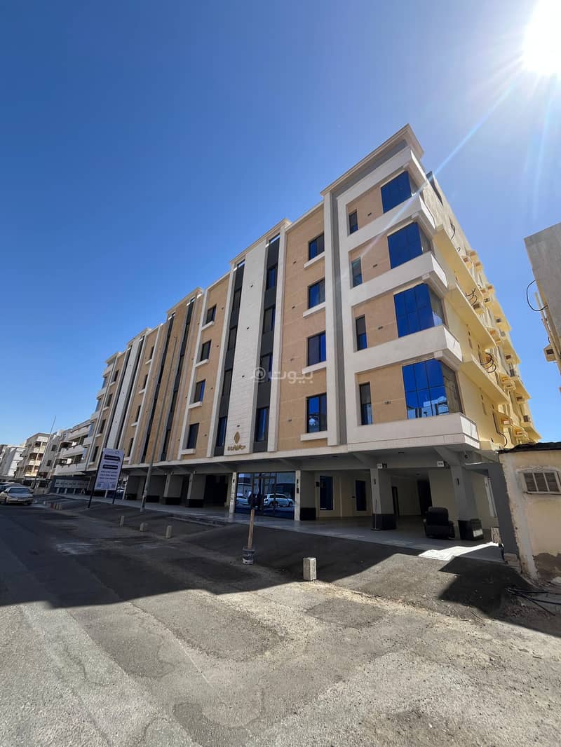 An apartment consisting of 3 rooms and 4 rooms in the Masharifah neighborhood close to Amir Majid Street. An apartment consisting of 3 rooms and 4 rooms in the Masharifah neighborhood close to Amir Majid Street.