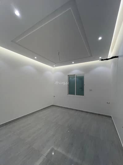 5 Bedroom Flat for Sale in North Jeddah, Jeddah - An apartment consisting of 5 rooms in the Al-Musharrafah neighborhood near the city road behind the Al-Sha'lah Center.