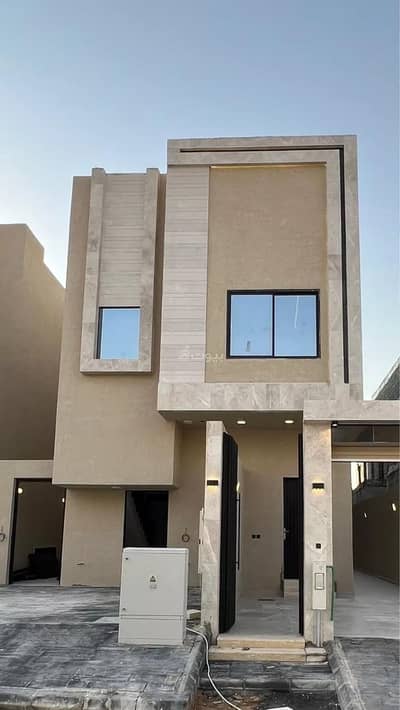 4 Bedroom Floor for Sale in South Riyadh, Riyadh - Floor For Sale in Okaz, Riyadh