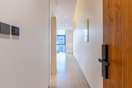 3 Bedroom Flat for Sale in North Riyadh, Riyadh - A spacious apartment with natural lighting and a distinctive view for sale in the Al-Yasmeen neighborhood.